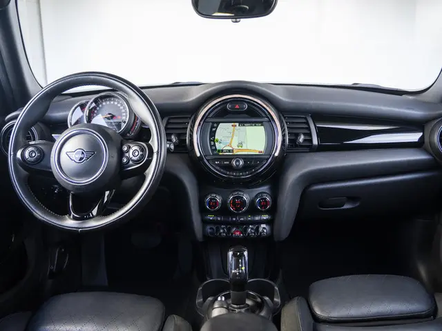 MINI 5-Deurs Cooper Aut. 2020 Benzine 7