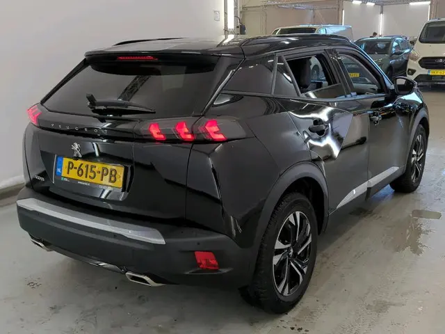 Peugeot 2008 1.2 Allure 2022 Benzine 9