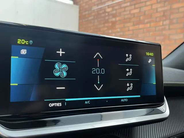 Peugeot e-2008 EV GT Pack 50 kWh 2022 Elektrisch 15