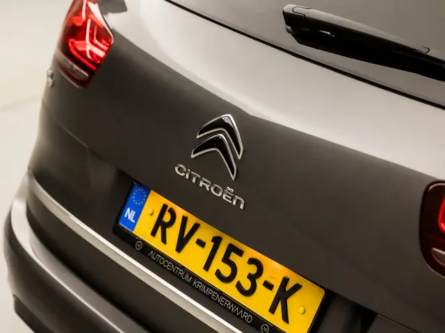 Citroën C4 Picasso 1.2 PureTech Sport 2017 Benzine 29