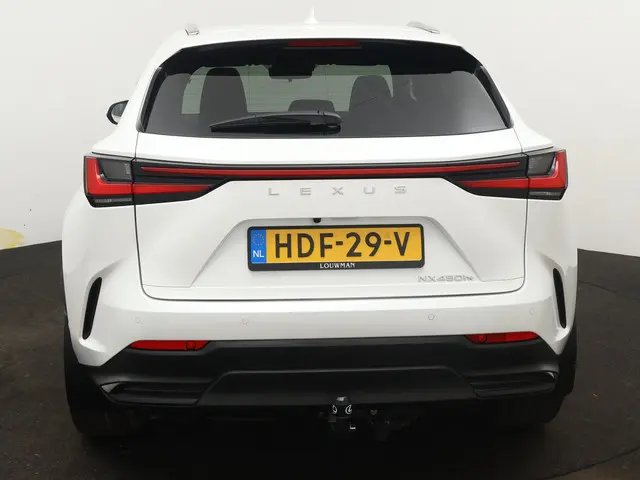 Lexus NX 450h+ Executive Limited 2022 Hybride Benzine 25