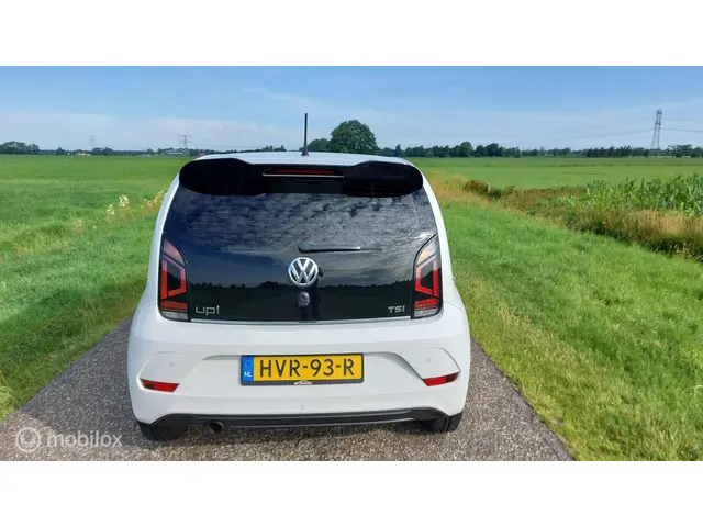 Volkswagen up! 1.0 TSI BMT high up! 2017 Benzine 4