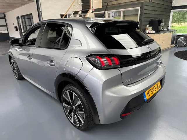 Peugeot 208 1.2 PureTech GT-Line |NAP| 2020 Benzine 12
