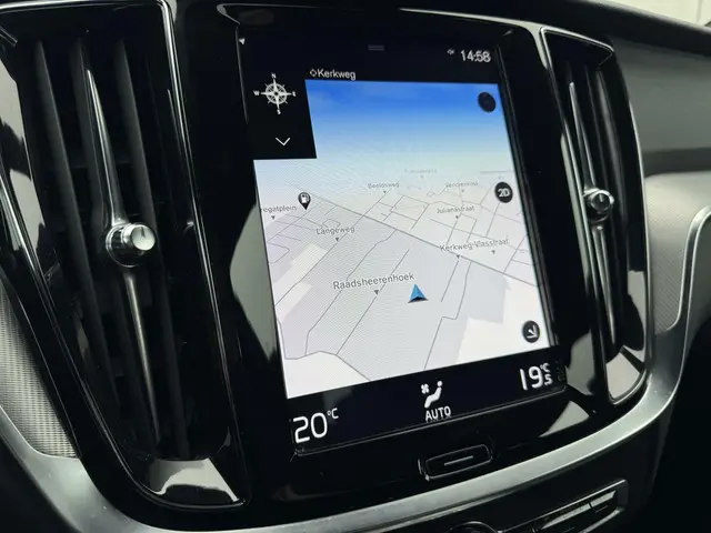 Volvo S60 2.0 T4 R-Design|NL-Auto|Leder|LED|Navi 2019 Benzine 7