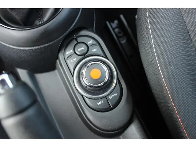 MINI Cooper Mini 1.5 Navigatie, 136PK! 2020 Benzine 13