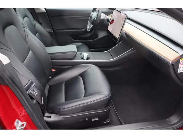 Tesla Model 3 Long Range AWD 75 kWh 2019 Elektrisch 12