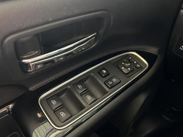 Mitsubishi Outlander 2.4 PHEV Pure+ 2020 Hybride Benzine 35