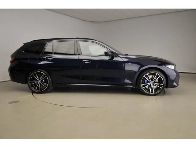 BMW 3 Serie Touring 330e xDrive 2024 Hybride Benzine 2