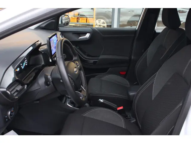 Ford Puma 1.0 EcoBoost Hybrid Titanium 2022 Benzine 25