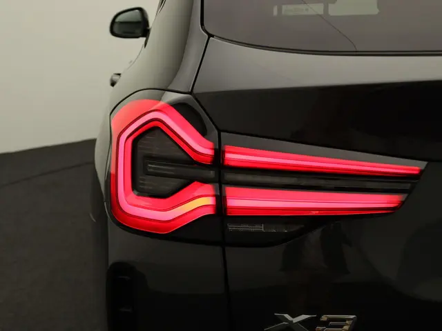 BMW X3 xDrive30e 2022 Hybride Benzine 9