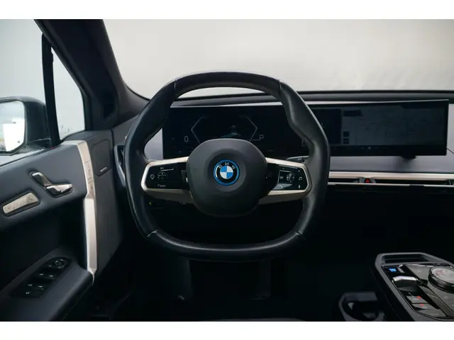 BMW iX xDrive50 M Sport 2023 Elektrisch 9