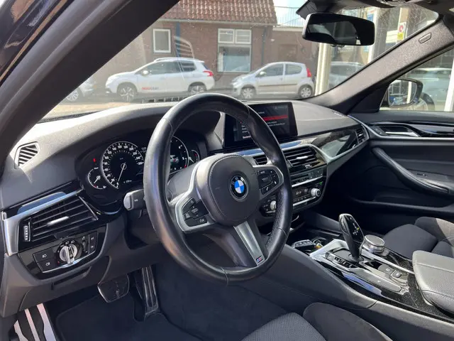 BMW 5 Serie Touring 525d High Executive 2018 Diesel 5