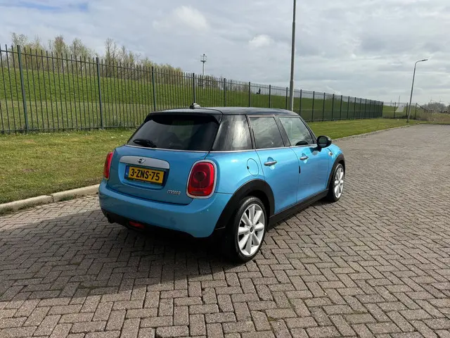 MINI Cooper Mini 1.5 Salt Business 2015 Benzine 3
