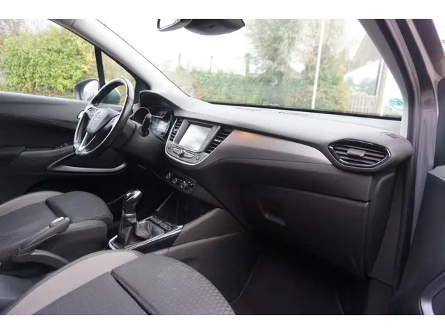 Opel Crossland X 1.2 Online Edition 2017 Benzine 3