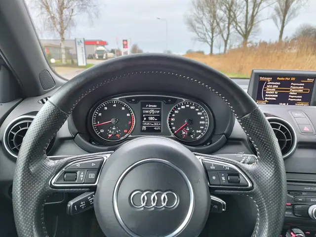 Audi A1 1.2 TFSI Pro Line S ** 135.320 km NAP ** 2014 Benzine 27