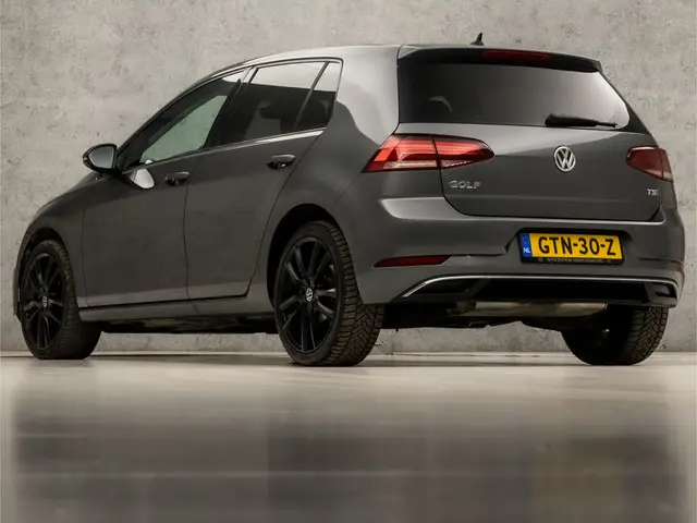 Volkswagen Golf 1.4 TSI Highline R Sport 2017 Benzine 3