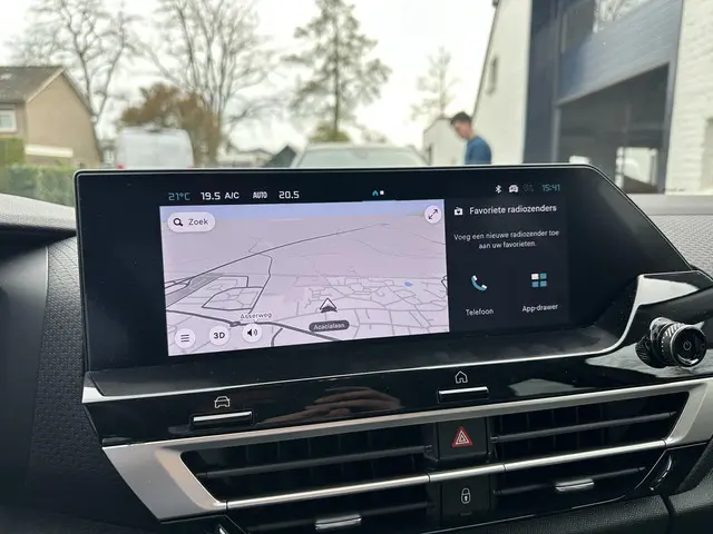 Citroën C4 1.2 Hybrid 145 PK Max 2025 Hybride Benzine 19