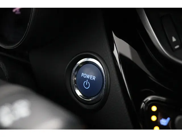 Toyota C-HR 1.8 Hybrid Bi-Tone 2018 Hybride Benzine 42