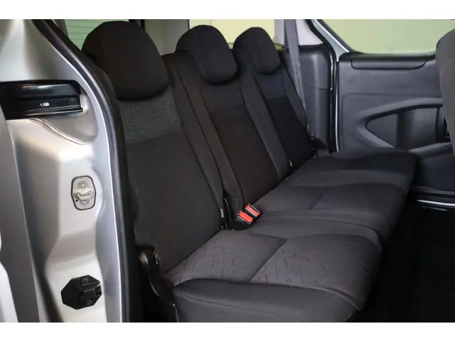 Peugeot Partner Tepee PT 110 Active 2018 Benzine 11