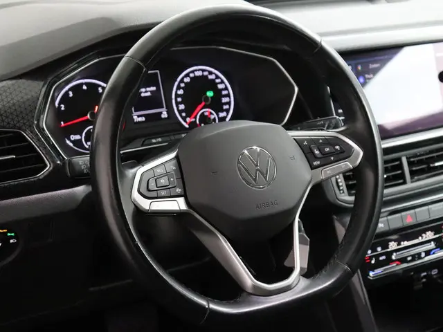 Volkswagen T-Cross 3