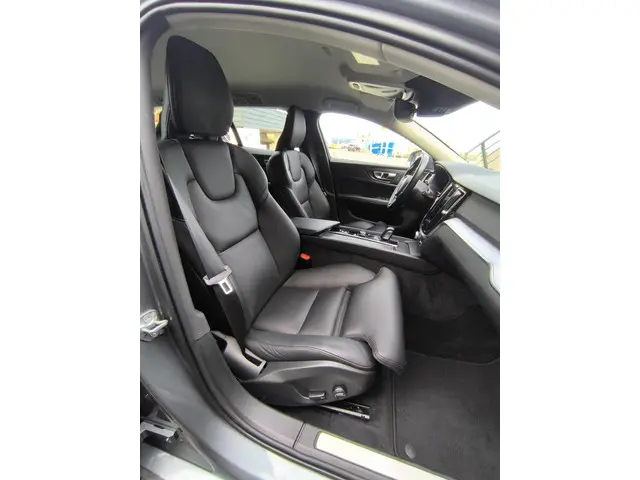 Volvo V60 2.0 B3 Momentum 2021 Hybride Benzine 11