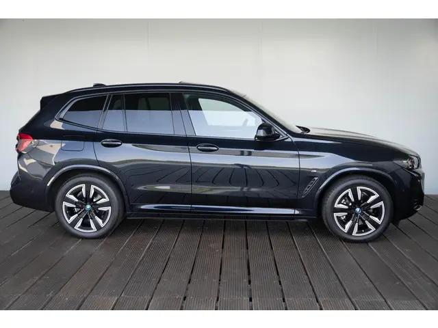 BMW iX3 Executive 80 kwh 2022 Elektrisch 4