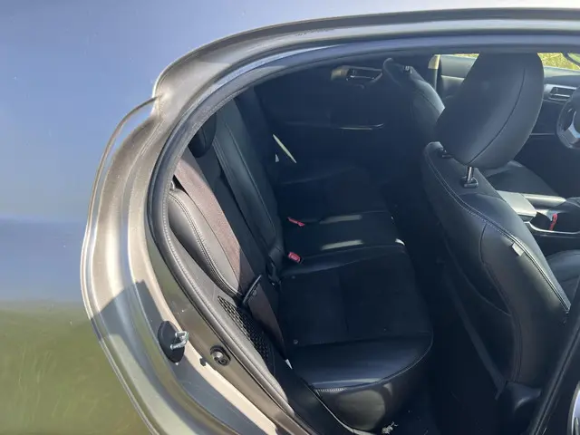 Lexus CT 200h 2016 Hybride Benzine 6