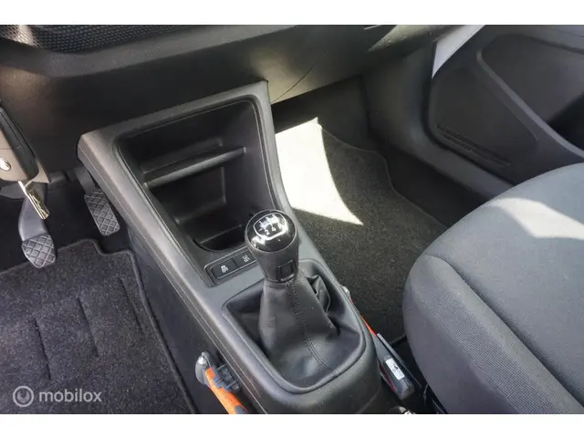 Volkswagen up! 1.0 BMT move up! 2019 Benzine 8