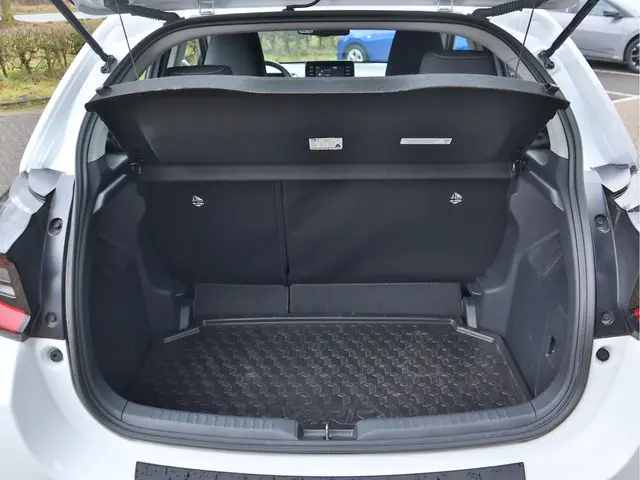 Toyota Yaris 1.5 Hybrid Dynamic 2023 Hybride Benzine 15