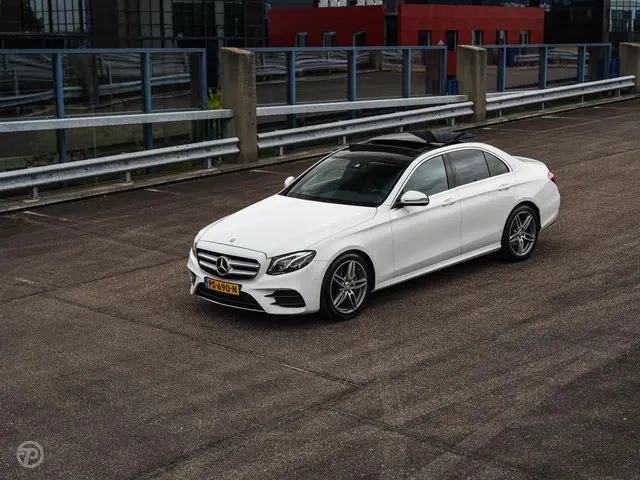 Mercedes-Benz E-Klasse 220 d Prestige Plus 2016 Diesel 33
