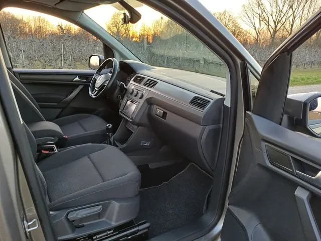 Volkswagen Caddy Maxi 1.4 TSI Trendline 5p 2019 Benzine 31