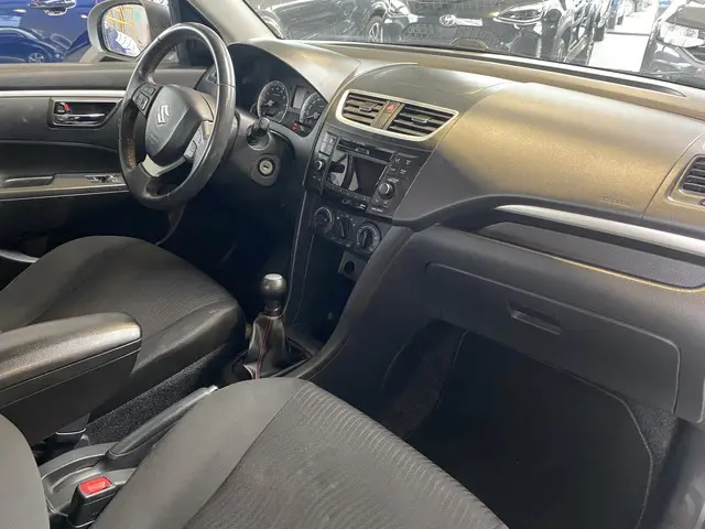 Suzuki Swift 1.2 Bandit EASSS 2013 Benzine 24