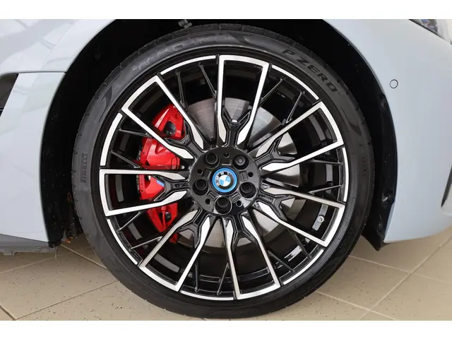 BMW i4 M50 2024 Elektrisch 6