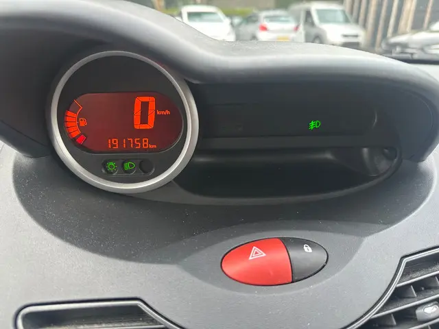 Renault Twingo 1.2 16V Parisienne airco 2014 Benzine 9