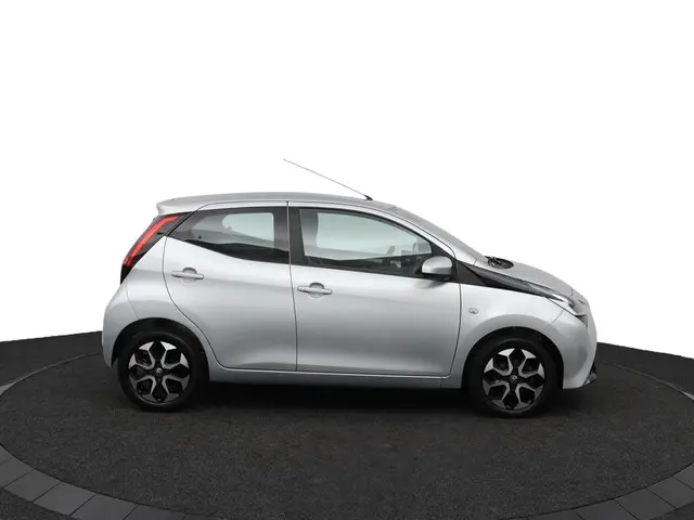 Toyota Aygo 1.0 VVT-i x-cite 2019 Benzine 13