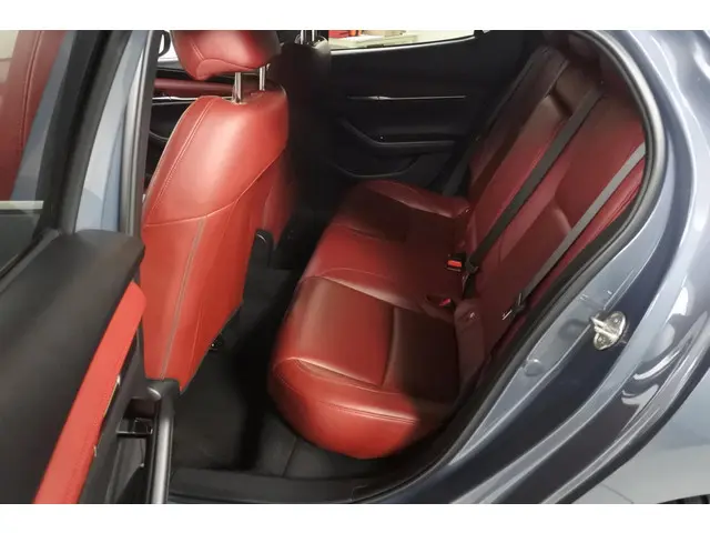 Mazda 3 2.0 X 180pk AWD Automaat Luxury 2019 Benzine 31