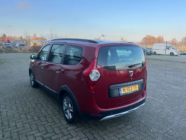 Dacia Lodgy 1.3 TCe Stepway 7p 2022 Benzine 5