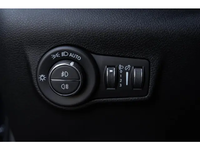 Jeep Compass 1.5T e-Hybrid Limited 2023 Hybride Benzine 33