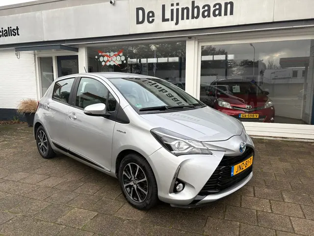 Toyota Yaris 1.5 Hybrid Design 2018 Hybride Benzine 6