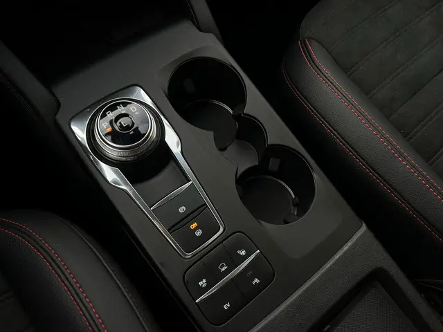 Ford Kuga 2.5 PHEV ST-Line X 2021 Hybride Benzine 23