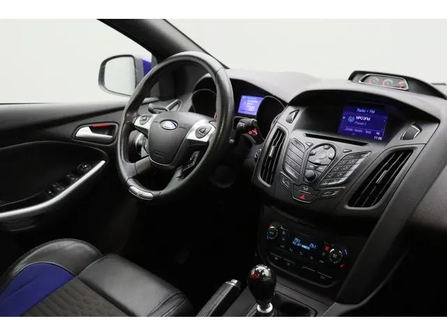Ford Focus 2.0 EcoBoost ST-2 2012 Benzine 19
