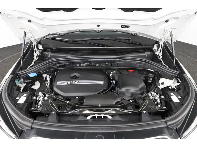 BMW X1 sDrive18i 2023 Benzine 28