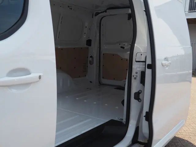 Opel Vivaro 2.0 CDTI L3H1 Innovation 2024 Diesel 16