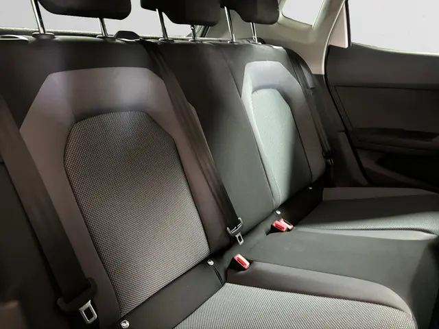 SEAT Arona 1.0 TSI Style Business Intense 2019 Benzine 15