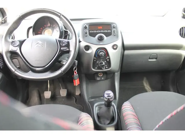 Citroën C1 1.0 e-VTi Style Edition 2015 Benzine 10