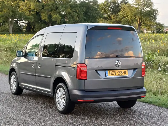 Volkswagen Caddy 1.0 TSI Comfortline 2020 Benzine 8