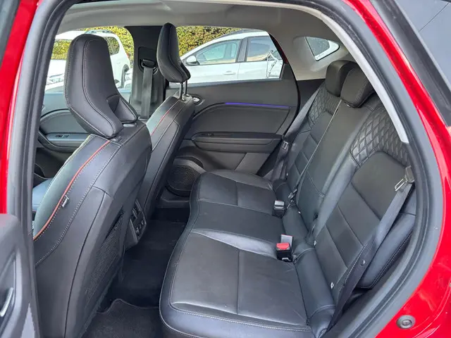 Renault Captur 1.3 mild hybrid 160 iconic 2024 Benzine 8