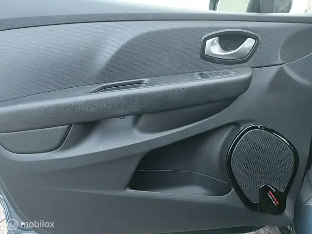 Renault Clio 0.9 TCe Zen Nav/CC/AC/PDC/NLAuto 2017 Benzine 21