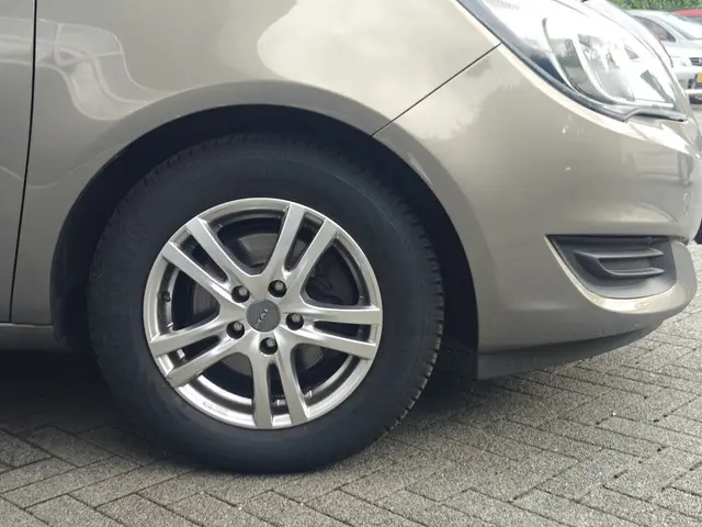 Opel Meriva 1.4 Berlin 2014 Benzine 4