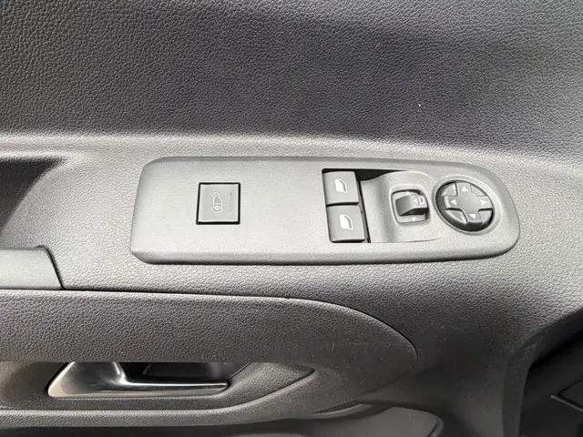 Opel Combo 1.5 BlueHDi 102 PK Euro 6 L1 2023 Diesel 37